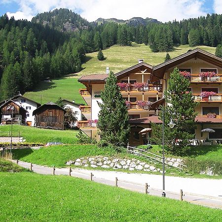 Hotel Dolomites Inn カナツェーイ エクステリア 写真