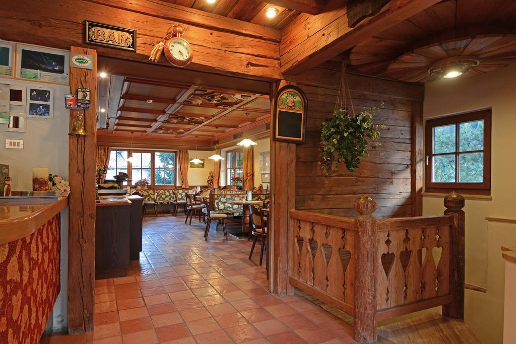 Hotel Dolomites Inn カナツェーイ エクステリア 写真