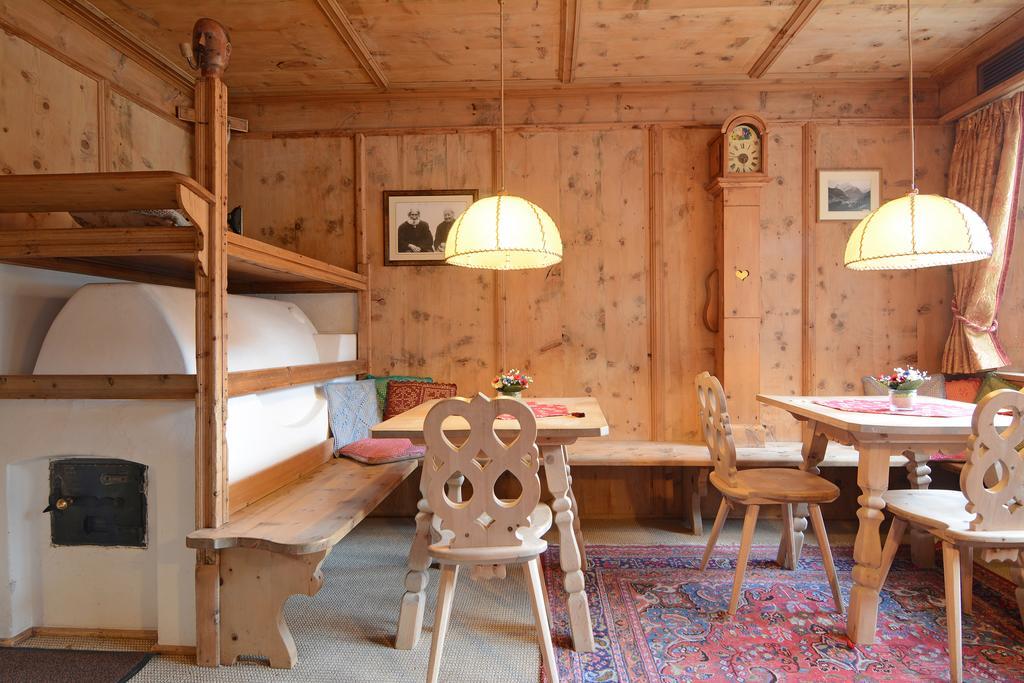 Hotel Dolomites Inn カナツェーイ エクステリア 写真