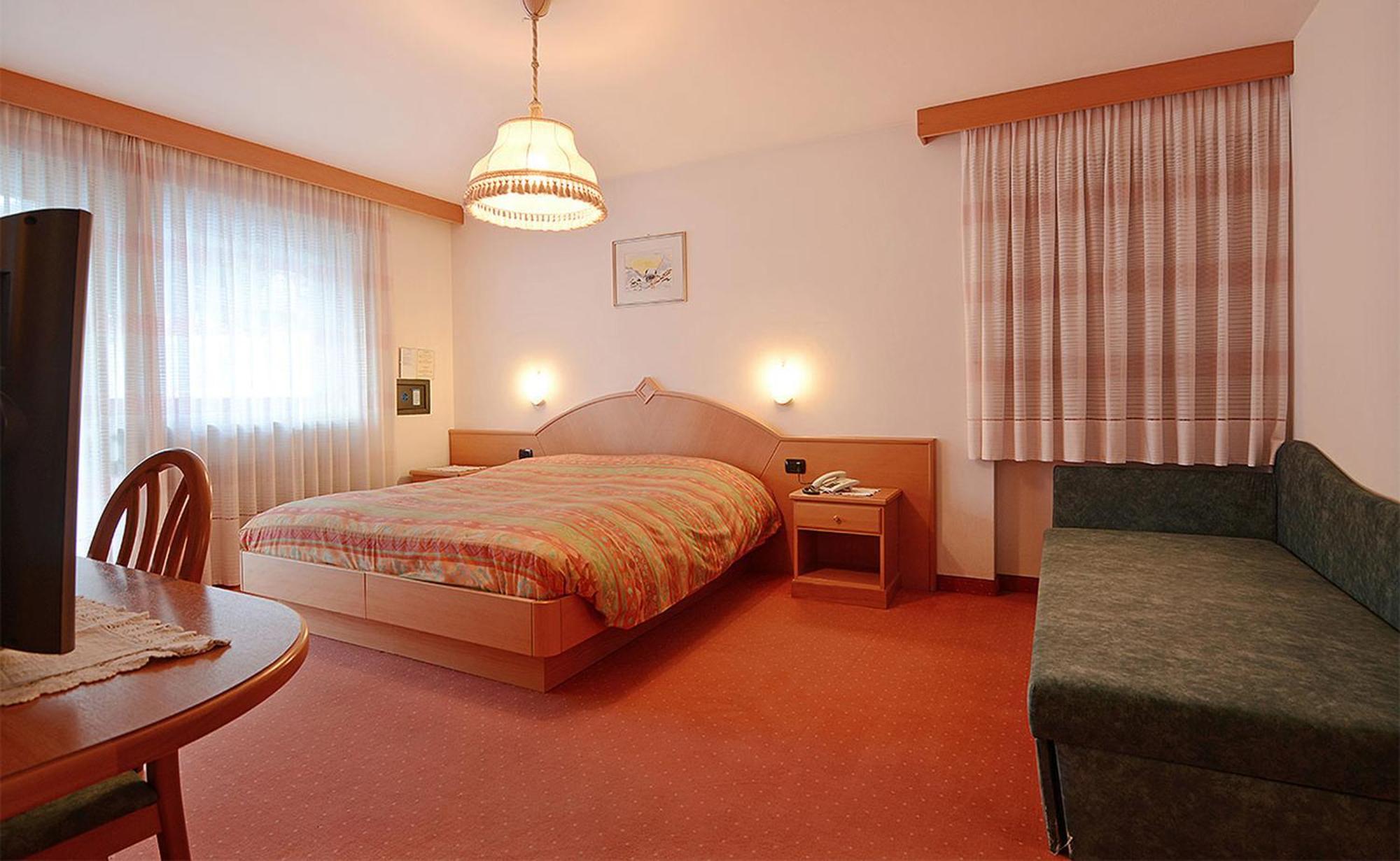 Hotel Dolomites Inn カナツェーイ エクステリア 写真