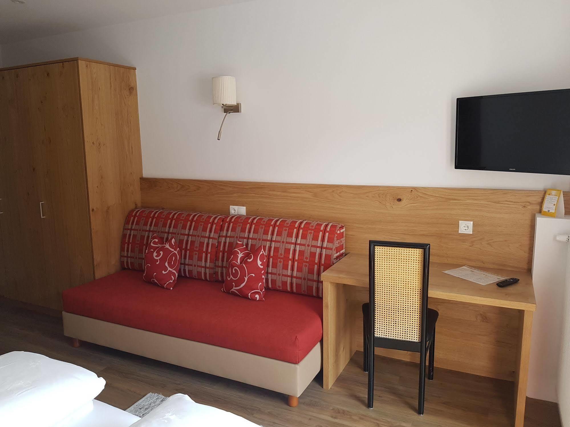 Hotel Dolomites Inn カナツェーイ エクステリア 写真