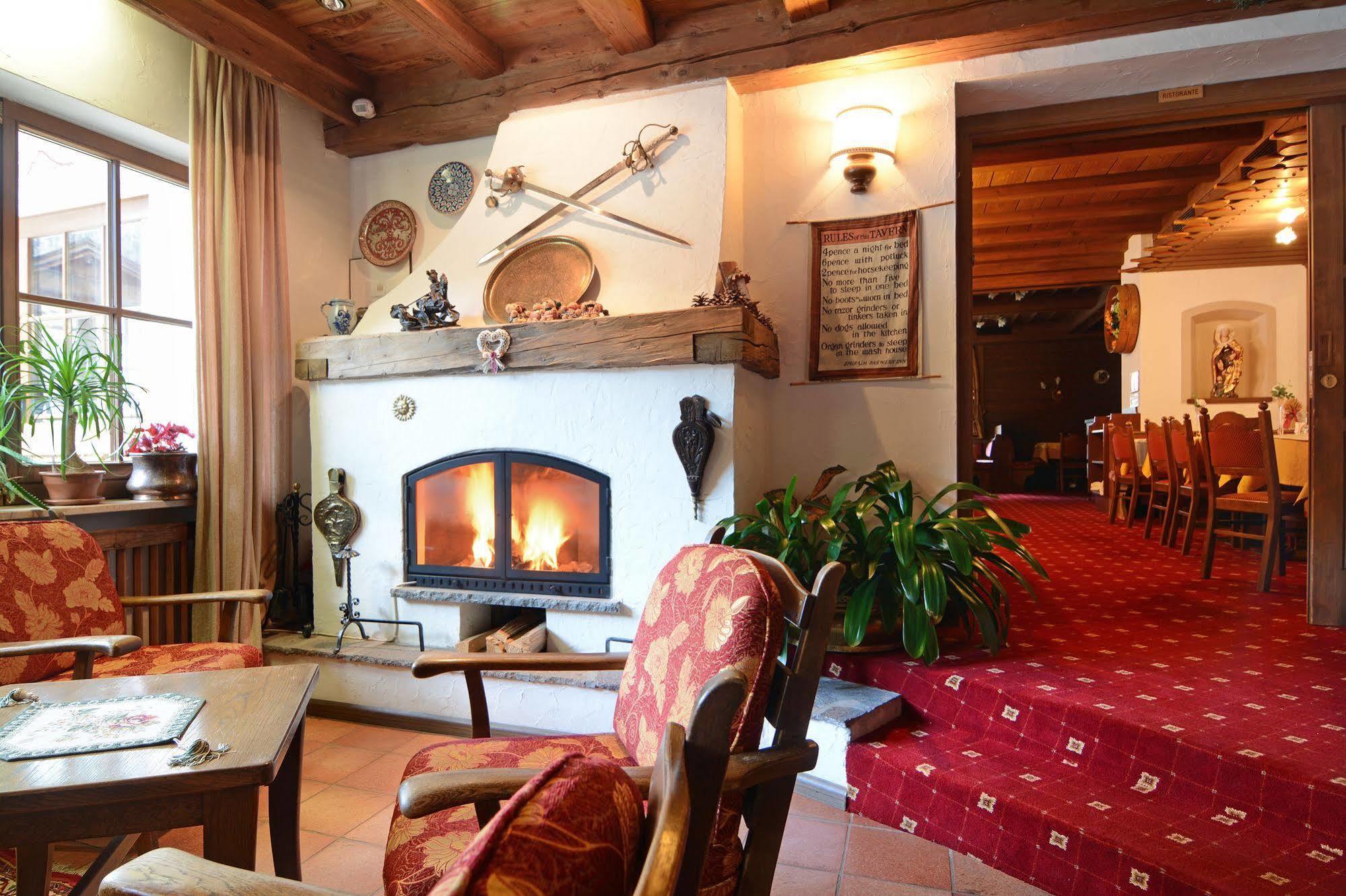 Hotel Dolomites Inn カナツェーイ エクステリア 写真